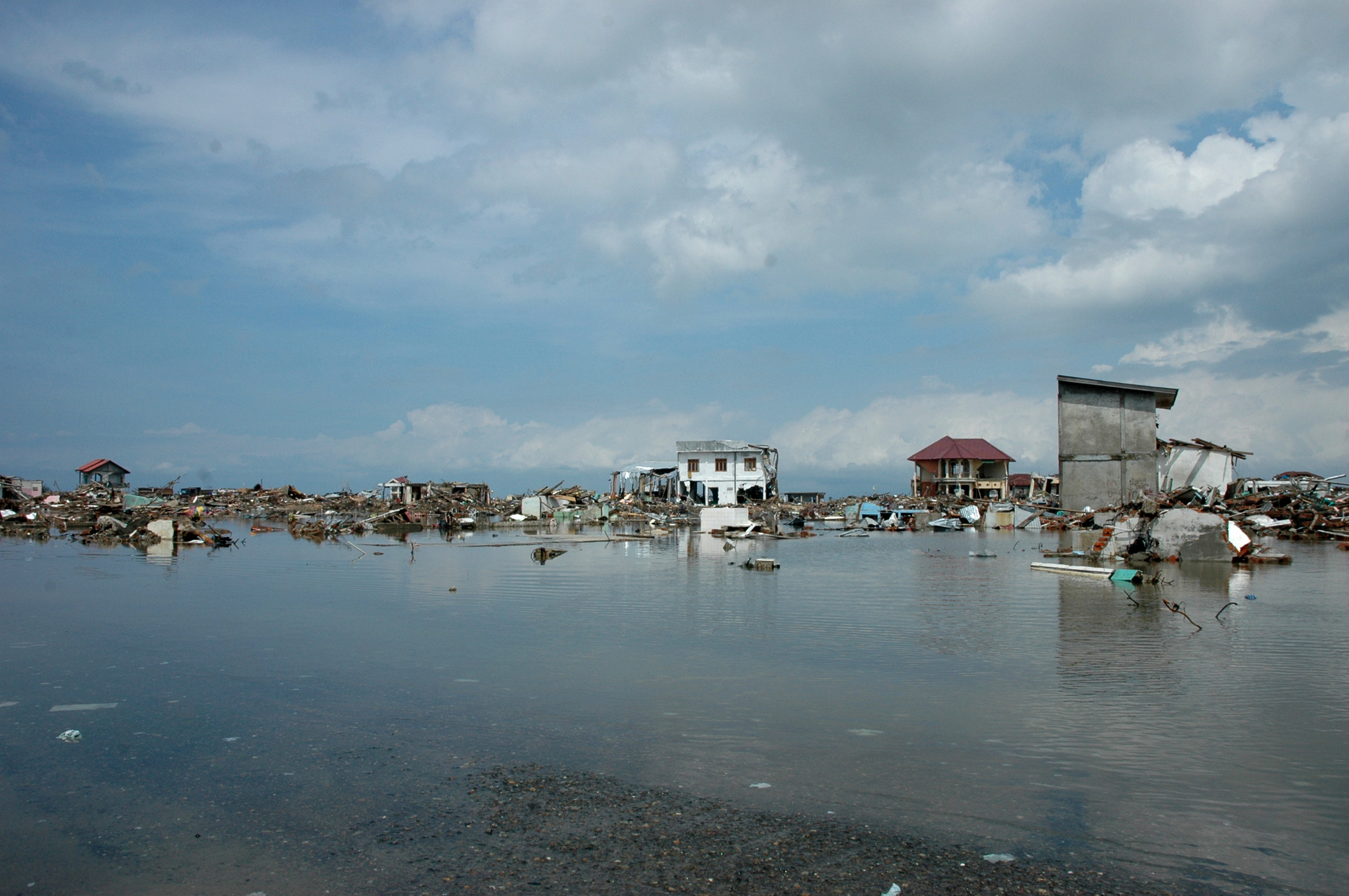 Banda Aceh City after the Indian Ocean earthquake and tsunami of December 26, 2004. Photo: © Heri Mardinal